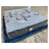 Stearns & Foster Lux Hybrid Medium Firm King Mattress - MSRP $4,379.00 - No Reserve!
