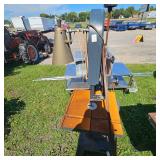 Craftsman Bandsaw, Works Great with Extra Blades