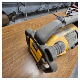 DeWalt Digital Radio with 20 Volt Charger