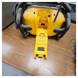 DeWalt Digital Radio with 20 Volt Charger