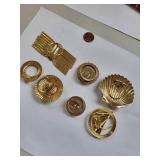 Set of 7 Vintage Gold Tone Clip-On Brooches Costume Jewelry