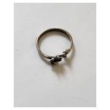 Sterling Silver Flower Ring Size 5, 1.39 Grams