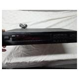 Yamaha TX-492 Natural Sound AM/FM Stereo Tuner