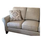 LR - Craftmaster Furniture 3-Cushion Sofa with Accent Pillows