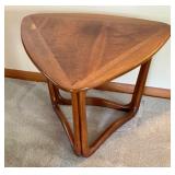 LR - Vintage Mid Century Lane Guitar Pick Walnut Accent Table