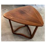LR - Vintage Mid Century Lane Guitar Pick Walnut Accent Table