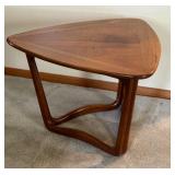 LR - Vintage Mid Century Lane Guitar Pick Walnut Accent Table