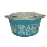 K - Vintage Pyrex 1 Quart Casserole Dish with Amish Print and Glass Lid