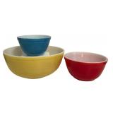 K - Set of 3 Vintage Pyrex Nesting Mixing Bowls Yellow Red Blue