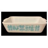 Vintage Pyrex Amish Butterprint Casserole Dish Set