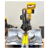 DeWalt 12-Inch Double-Bevel Sliding Compound Miter Saw