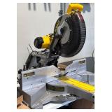 DeWalt 12-Inch Double-Bevel Sliding Compound Miter Saw