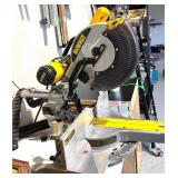 DeWalt 12-Inch Double-Bevel Sliding Compound Miter Saw
