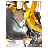 DeWalt 12-Inch Double-Bevel Sliding Compound Miter Saw