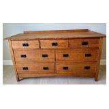 Quality Solid Wood Dresser with 7 Drawers