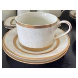 Mikasa Antique Lace Fine China 68-Piece Dinnerware Set with Gold Trim