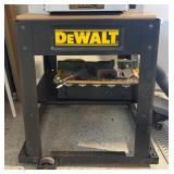 G - DeWalt DW735 13 Inch Heavy-Duty Thickness Planer with Stand