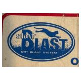 G - Skat Blast Dry Blast Cabinet System with Dust Collector