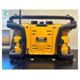 G - DeWalt DW911 Work Site Radio Charger