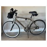 G - Trek 7.5 FX Hybrid Bicycle with Accessories