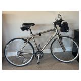 G - Trek 7.5 FX Hybrid Bicycle with Accessories