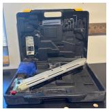 G - Campbell Hausfeld NS3490 34 Degree Framing Nailer with Case