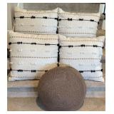 LL - Set of 4 Foreside Home & Garden 19" Decorative Pillows with The Sak Round Knit Accent Pillow
