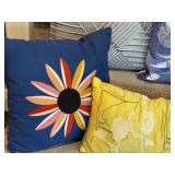 LL - Set of 5 Decorative Throw Pillows in Assorted Patterns and Sizes