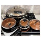 K - Farberware Ceramic Nonstick Cookware Set with Large Roaster and Assorted Pans
