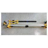 G - DeWalt DWX723 Heavy Duty Miter Saw Stand