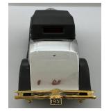 1931 Classic Solid State Car Radio ( NIB)