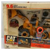 Vintage New Bright Cat Loader 916 1/20 Scale 9.6 Volt RC In Original Box Never Opened (BOx Is In Rough Shape)