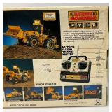 Vintage New Bright Cat Loader 916 1/20 Scale 9.6 Volt RC In Original Box Never Opened (BOx Is In Rough Shape)