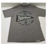 Vintage Disney Parks Disneyland  T-Shirt Size (Med)