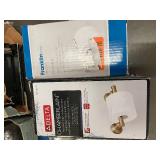 Bathroom Hardware Lot: 2 Williamsburg 24 in Towel Bars, Donner Towel Ring, Delta & Franklin Brass Holders Bathroom Hardware Lot: 2 Williamsburg 24 in Towel Bars, Donner Towel Ring, Delta & Franklin Brass Holders
