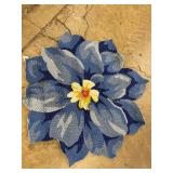 Flower Shaped Blue Polypropylene Throw Rug Flower Shaped Blue Polypropylene Throw Rug