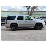 2007 GMC YUKON DENALI *All Wheel Drive* (NO RESERVE)