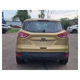 2015 FORD ESCAPE S *No Accidents* (NO RESERVE)