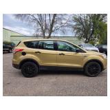 2015 FORD ESCAPE S *No Accidents* (NO RESERVE)