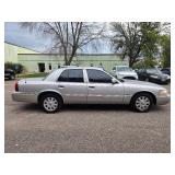2005 MERCURY GRAND MARQUIS LS PREMIUM *No Accidents* (NO RESERVE)