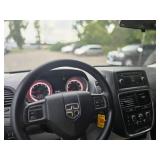 2013 DODGE GRAND CARAVAN SXT *No Accidents* (NO RESERVE)