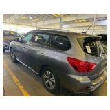 2017 Nissan Pathfinder SL 4x4 2017 Nissan Pathfinder SL 4x4