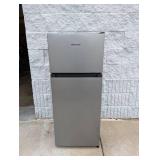 HISENSE COMPACT 2-DOOR FREEZER W/ FRIDGE HISENSE COMPACT 2-DOOR FREEZER W/ FRIDGE