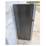HISENSE COMPACT 2-DOOR FREEZER W/ FRIDGE HISENSE COMPACT 2-DOOR FREEZER W/ FRIDGE