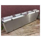 Metallic Case with poker Chips - Heavy Metallic Case with poker Chips - Heavy