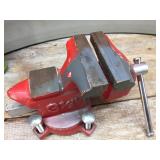 3 1/2" Bench Vise - With Mounting Bolts 3 1/2" Bench Vise - With Mounting Bolts