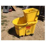 Rubbermaid Commercial Mop Bucket Rubbermaid Commercial Mop Bucket