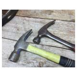 2 Framing Hammers & 2 Stanley "Wonder Bars" 2 Framing Hammers & 2 Stanley "Wonder Bars"