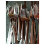 Gibson Flatware & Serving Pieces Gibson Flatware & Serving Pieces