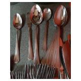 Gibson Flatware & Serving Pieces Gibson Flatware & Serving Pieces